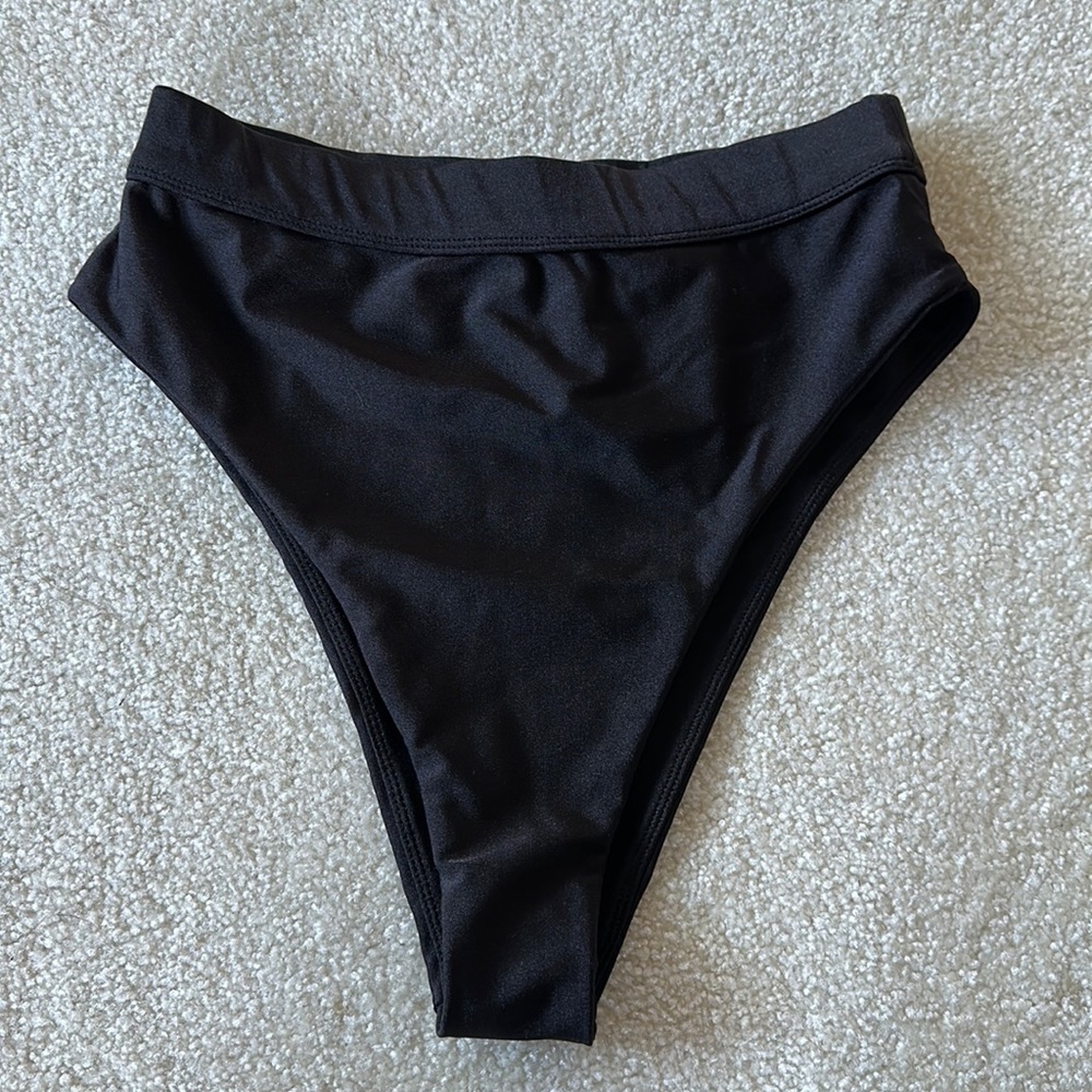 NWOT Revolve Tularosa Aluka High Waist Bottom swim size medium black